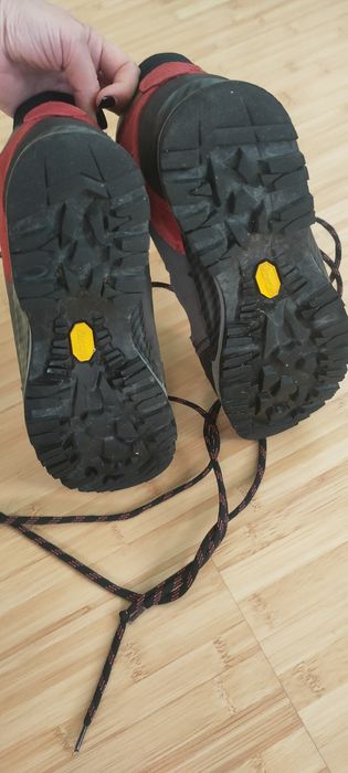 Ghete drumetie Meindl