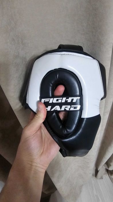 Шлем для единоборств