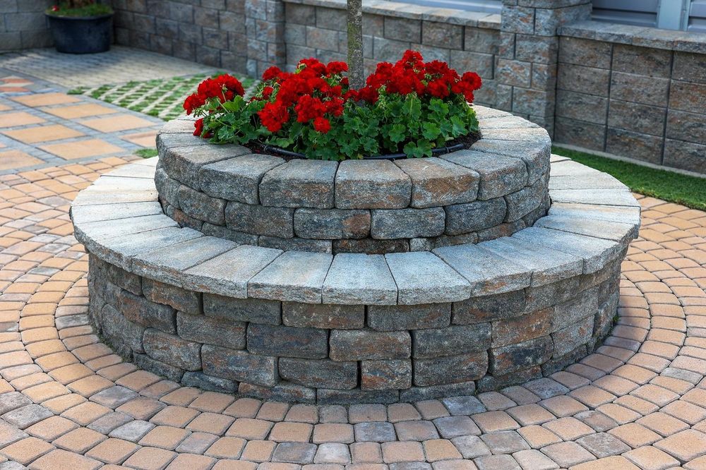 Vând pavaj premium și elemenți gard