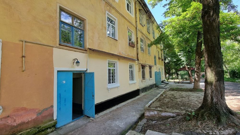 Angren, Yangiobod sh. kv sotiladi 3/1/3