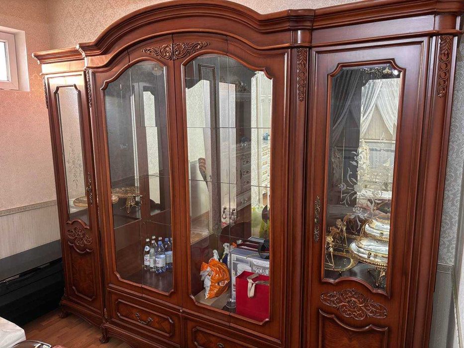 Стенка для посуды