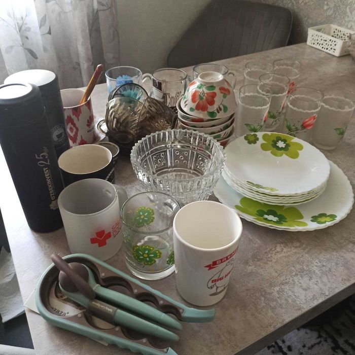 Посуда, бокалы, пиалки, термосы