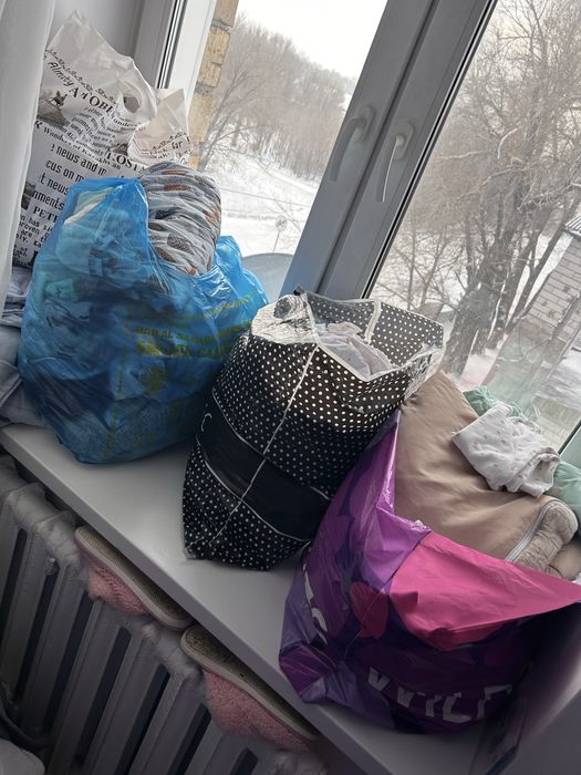 6 больших пакетов с детской одеждой