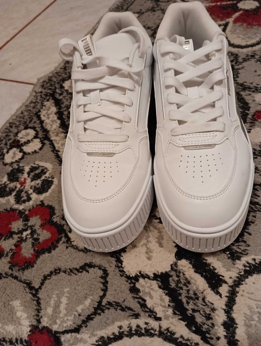 Vând papuci puma mărimea 40.5.Pentru detalii astept mesaj