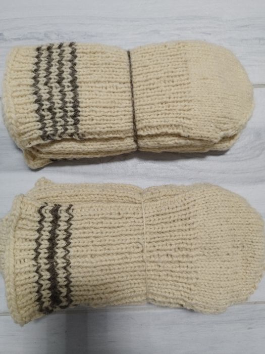 Вълнени чорапи ръчна изработка