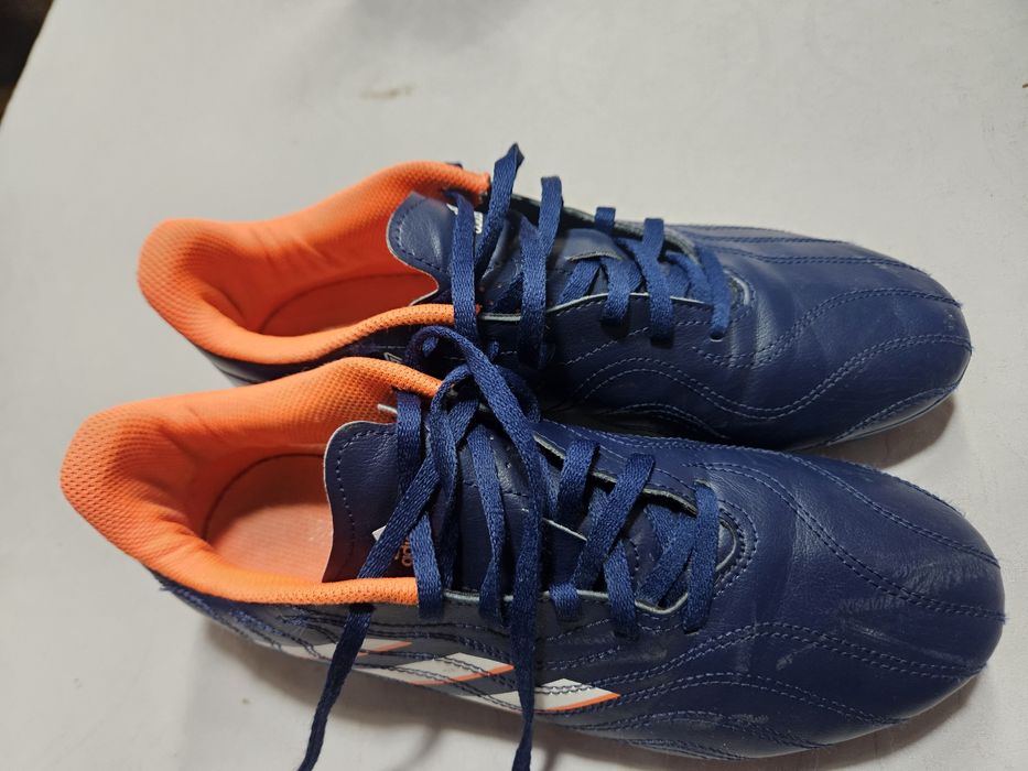 Adidas pentru fotbal