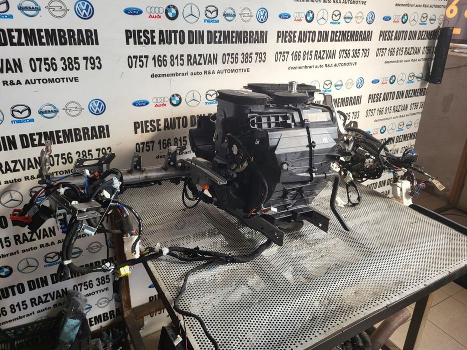 Carcasa Aeroterma Ventilator Habitaclu Tulumba/Radiatoare Bord Armatura Bord Nissan Qashqai J11 An