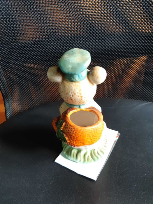 vand bibelou/statueta  din portelan