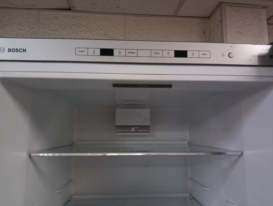 XXL Иноксов комбиниран хладилник с фризер Бош Bosch 2 години гаранция!