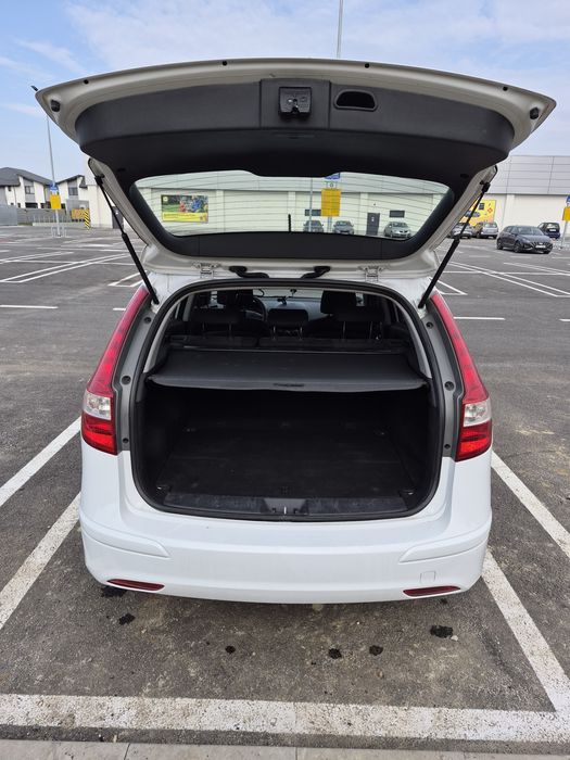 Hyundai i30cw 2011 3100Euro