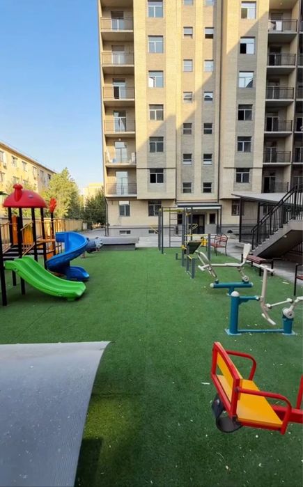 qo’yliq massiv 5    Metroga yaqin bozorchani orqasida 74 kv dom 8 etaj