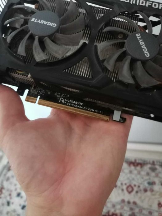 Видеокарта Gigabyte GV-R929 б.у