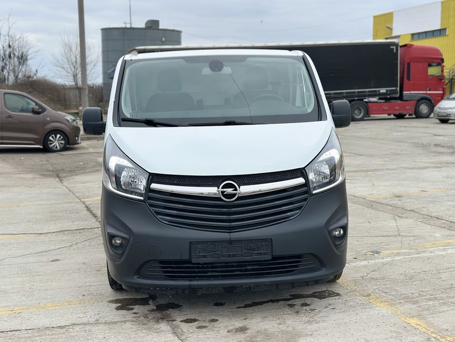 Vand Opel Vivaro,2017,euro 6,import Olanda,carte service la zi,led