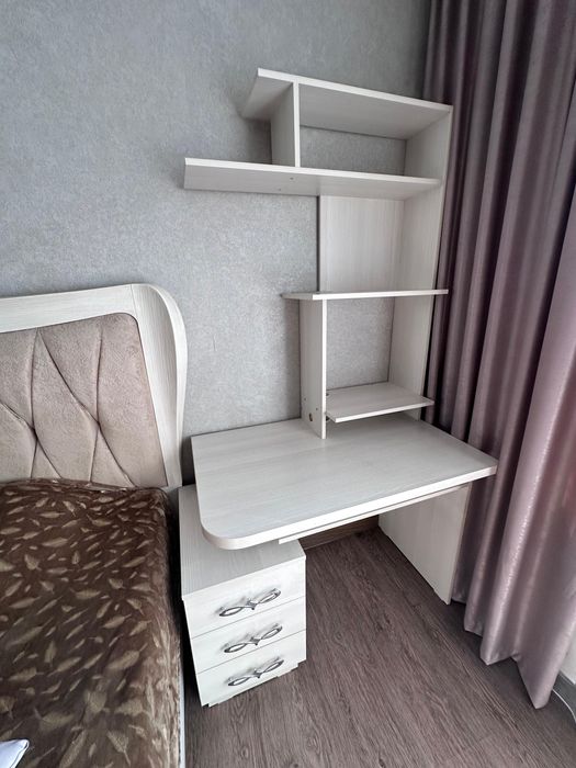 Продам стол ЛДСП