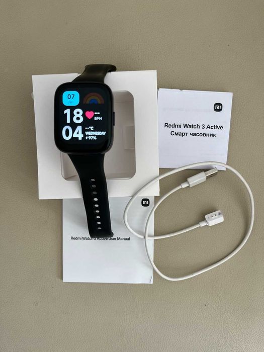 Смарт часовник Redmi Watch 3 active страхотен