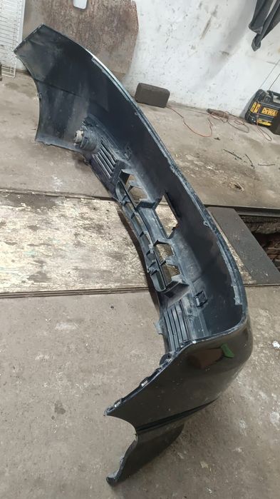 Продам Бампер  Тайота альфард