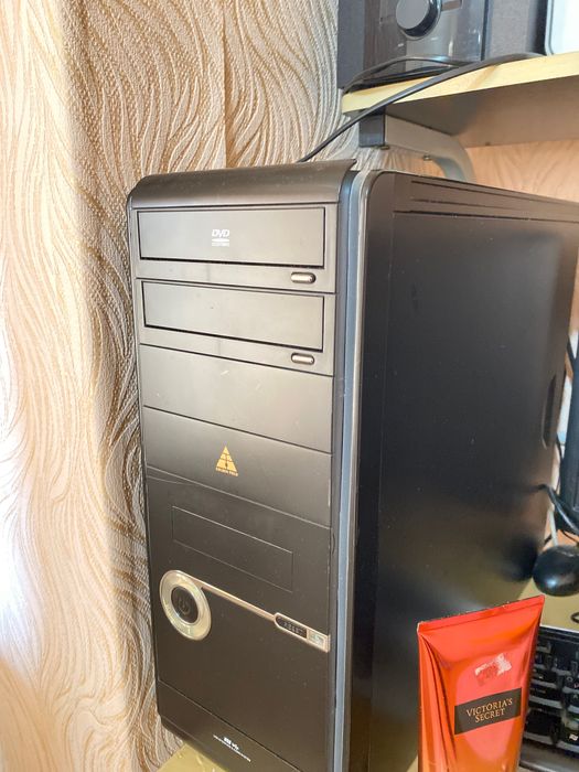 Компьютер с полной комплектацией