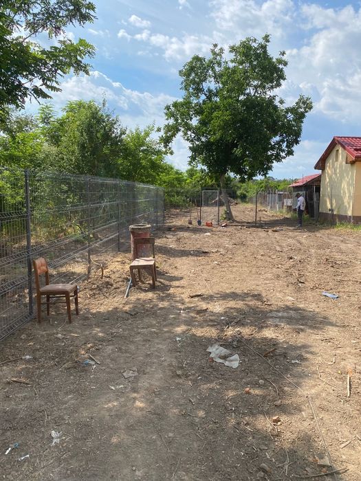 Teren 800 mp + Casă Demolabilă | Acte la zi & Utilități în curte | Mereni (Conțești), Dâmbovița