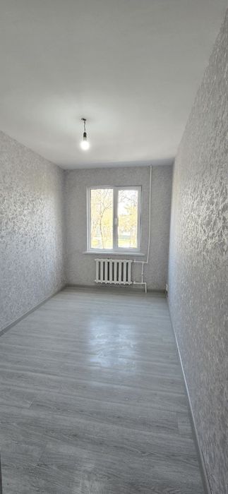 Продам чиланзар 2.  Двух комнатная.  Торец