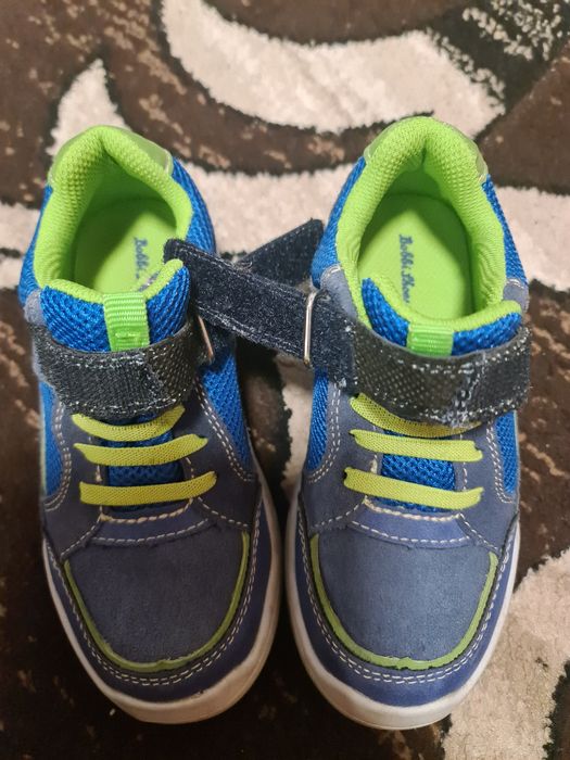 Adidasi foarte comozi din piele mărimea 29