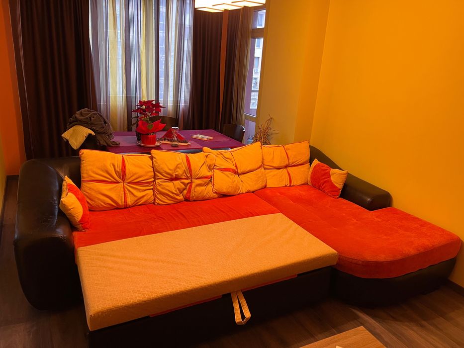 Ъглов диван функция сън