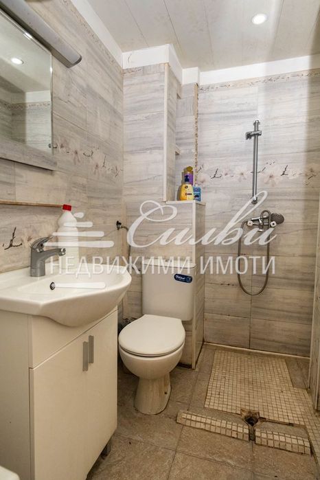 Продава се Двустаен апартамент в Шумен, Център - 50 кв.м за 1785 €/кв.м - Снимка #10