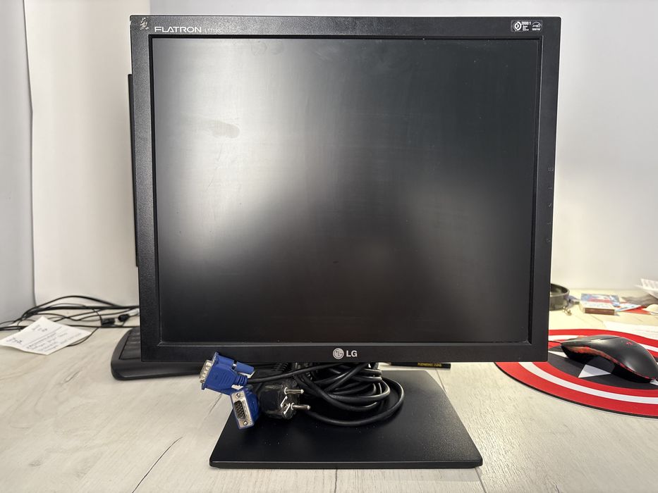 Монитор LG Flatron L1719S-BF