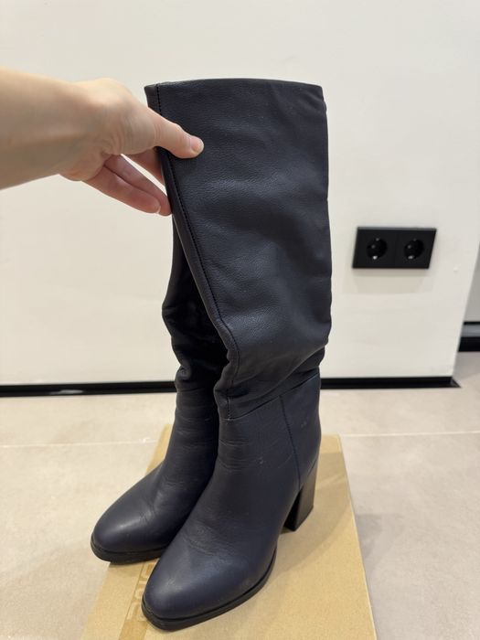 Продам зимние сапоги