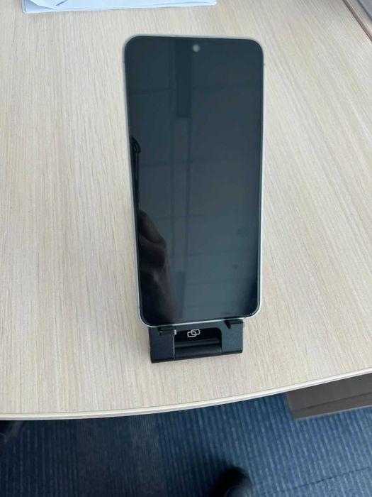 Samsung S25 с гарантией