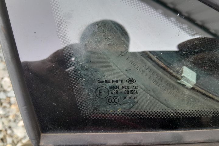 Geam fix caroserie fata dreapta 43R-001564 43R-001564 Seat Ibiza a 4-