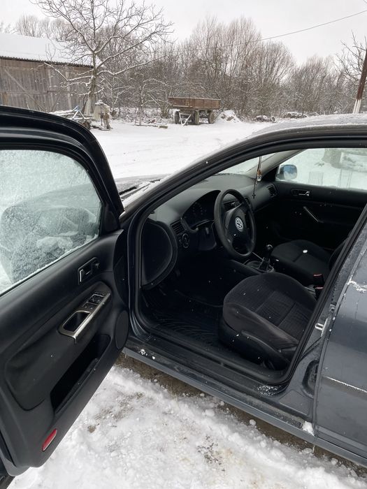 Vand Bora,1.9 ALH ,2001,acte valabile