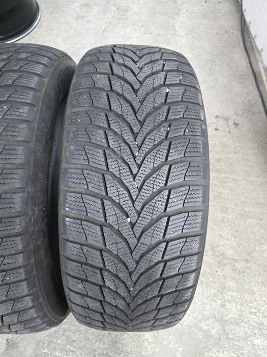 2 Броя 235/55/18 Nexen 6,5mm 23dot