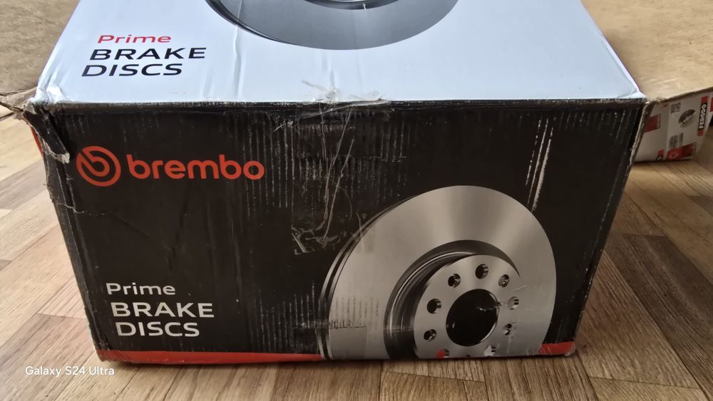 Brembo предни дискове  BMW E60/e61/e63