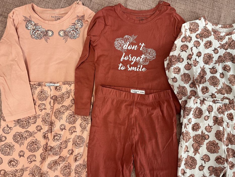 Set 3 pijamale impecabile 92cm