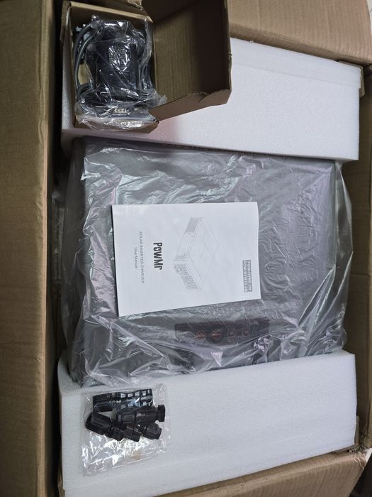 Хибриден соларен инвертор PowMr 10.2 KW с WiFi