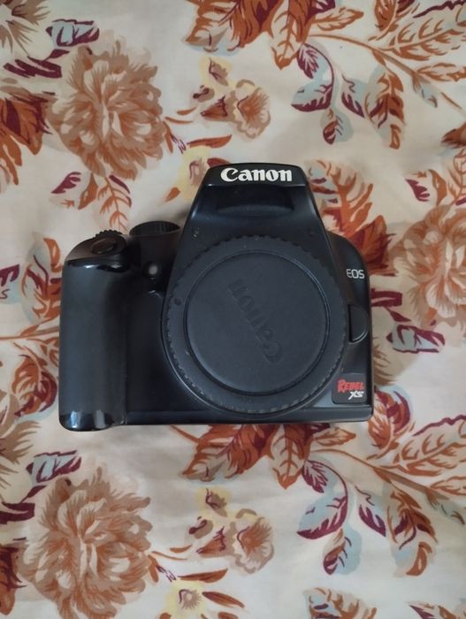 Фото аппарат CANON.