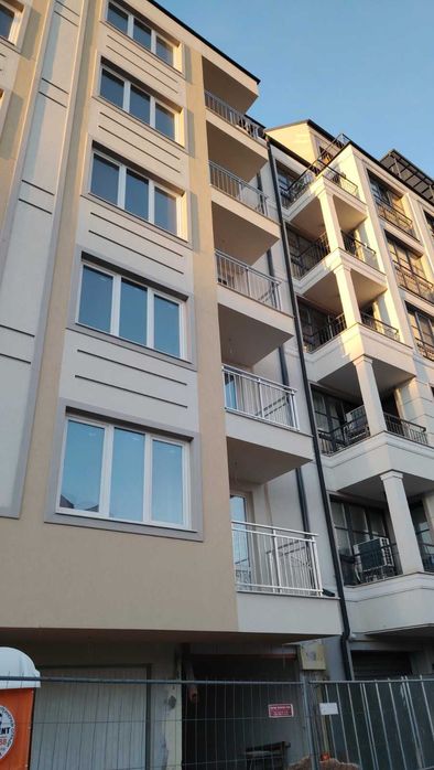 Апартмаент в Надежда