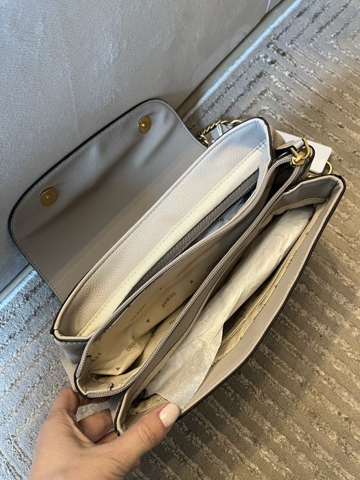 чанта guess нова