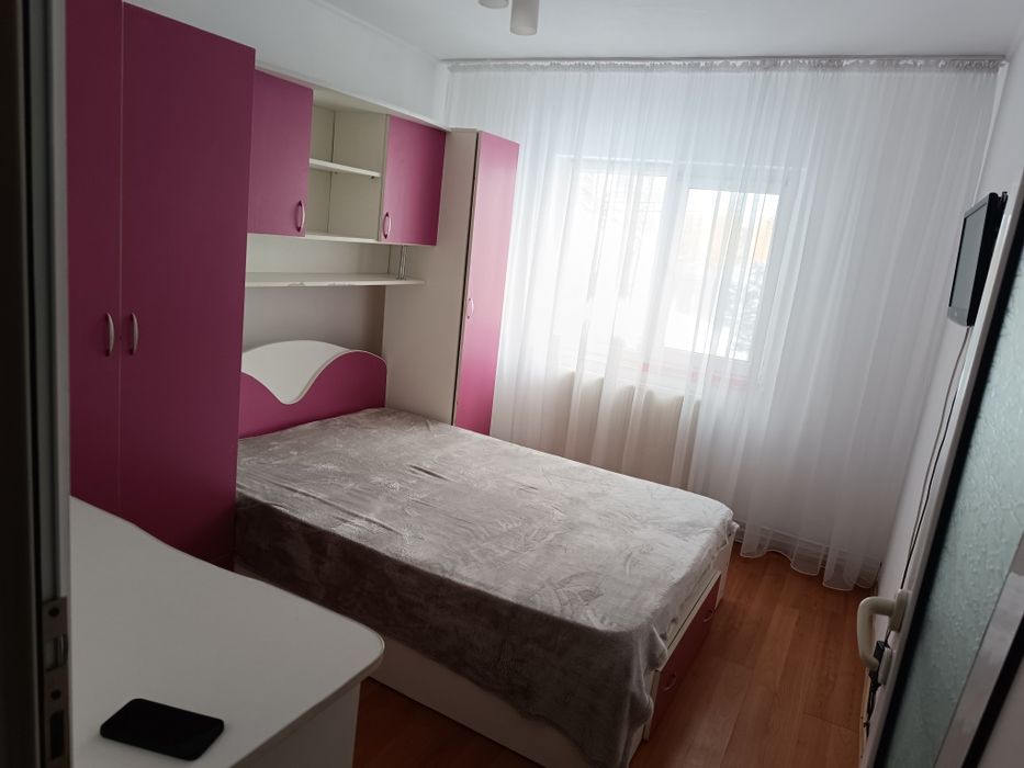 Ofer spre Închiriere apartamet 3 camere