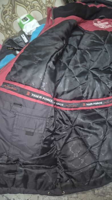 Продаётся куртка Зима