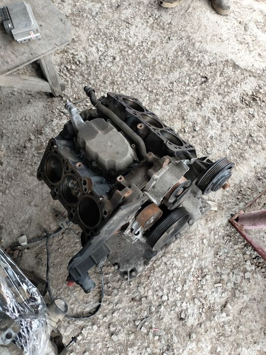 Блок цилиндров audi 2.4