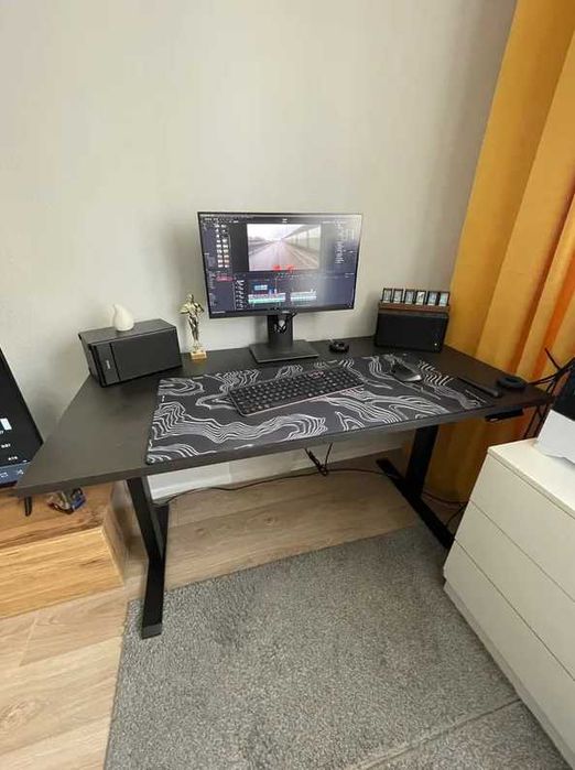 Стол компьютерный с регулировкой высоты