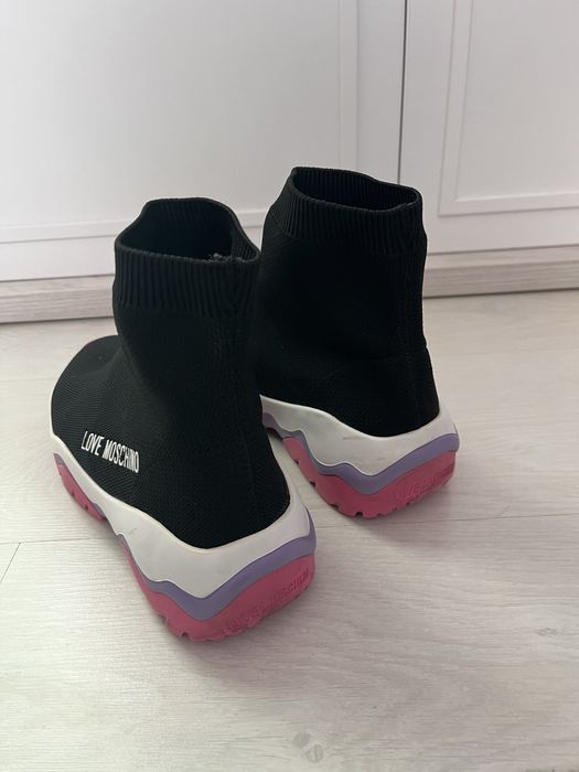 НАМАЛЕНИ!!! Дамски обувки Love Moschino