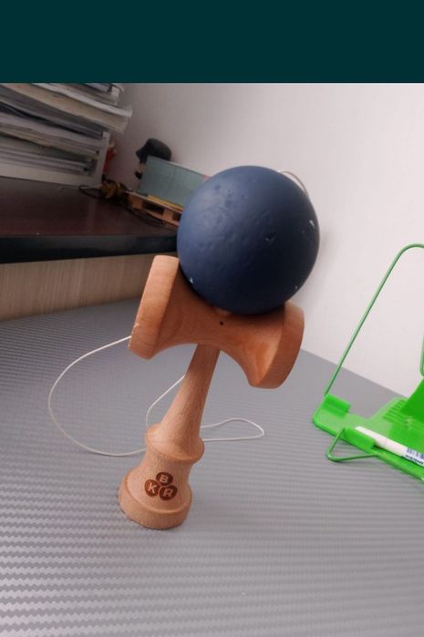 Vand Kendama KBR