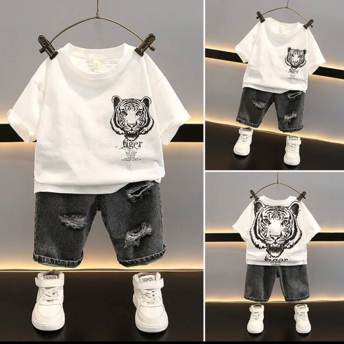 Продам детскую футболку