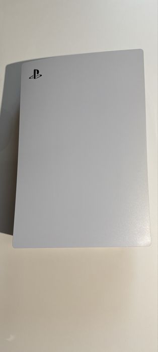 PlayStation 5 (PS5) Disc Version – пълен комплект, като нов