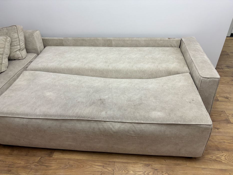 Отдам диван бесплатно, остался от прошлых хозяев квартиры, самовывоз