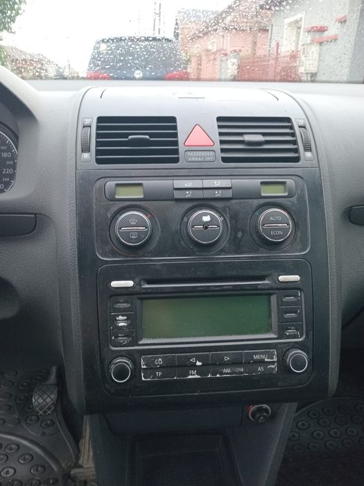 VOLKSWAGEN Touran 2004 — imagine 4