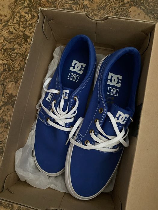Продам абсолютные новые кеды DC Shoes