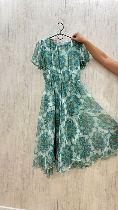 ПродамПлатье размер 44-46